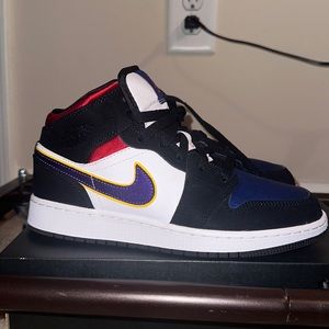 Big Kids Mid Jordan 1